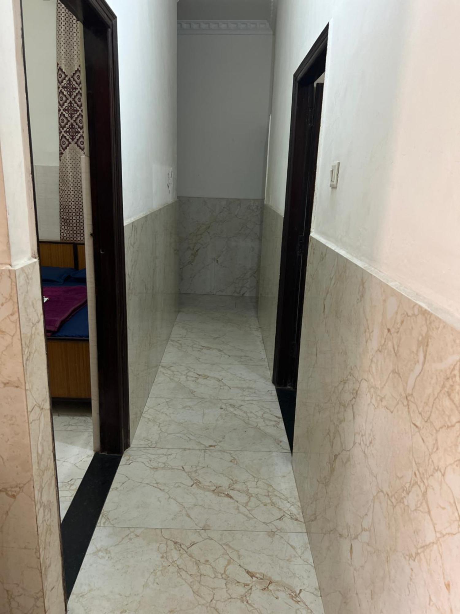 Raja Guest House -- Jalandhar Railway Station -- For Family, Couples, Travellers 外观 照片