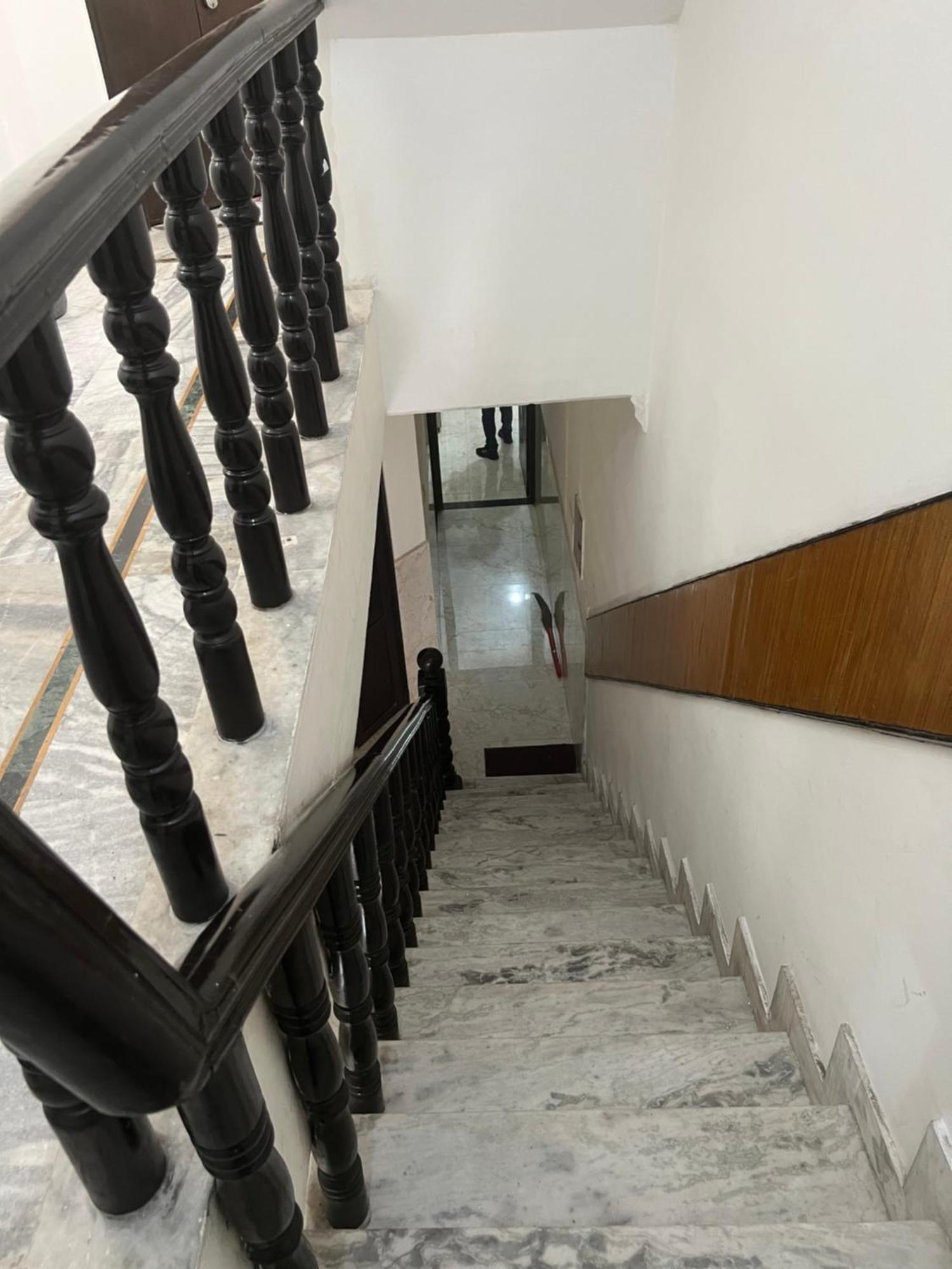 Raja Guest House -- Jalandhar Railway Station -- For Family, Couples, Travellers 外观 照片
